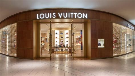 louis vuitton chinook centre calgary|chinook centre calgary hours.